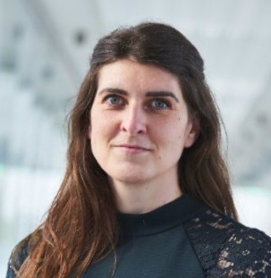 Headshot of Claudia Kalbitz